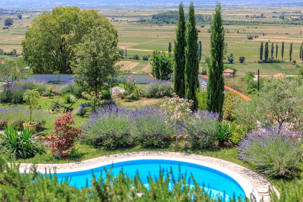 Uređenje eksterijera vile Gala